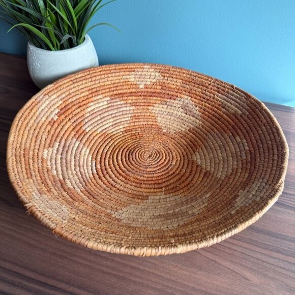 Vintage Woven Reed Basket South Western Straw 14" Diam. Brown Tan - Picture 1 of 10